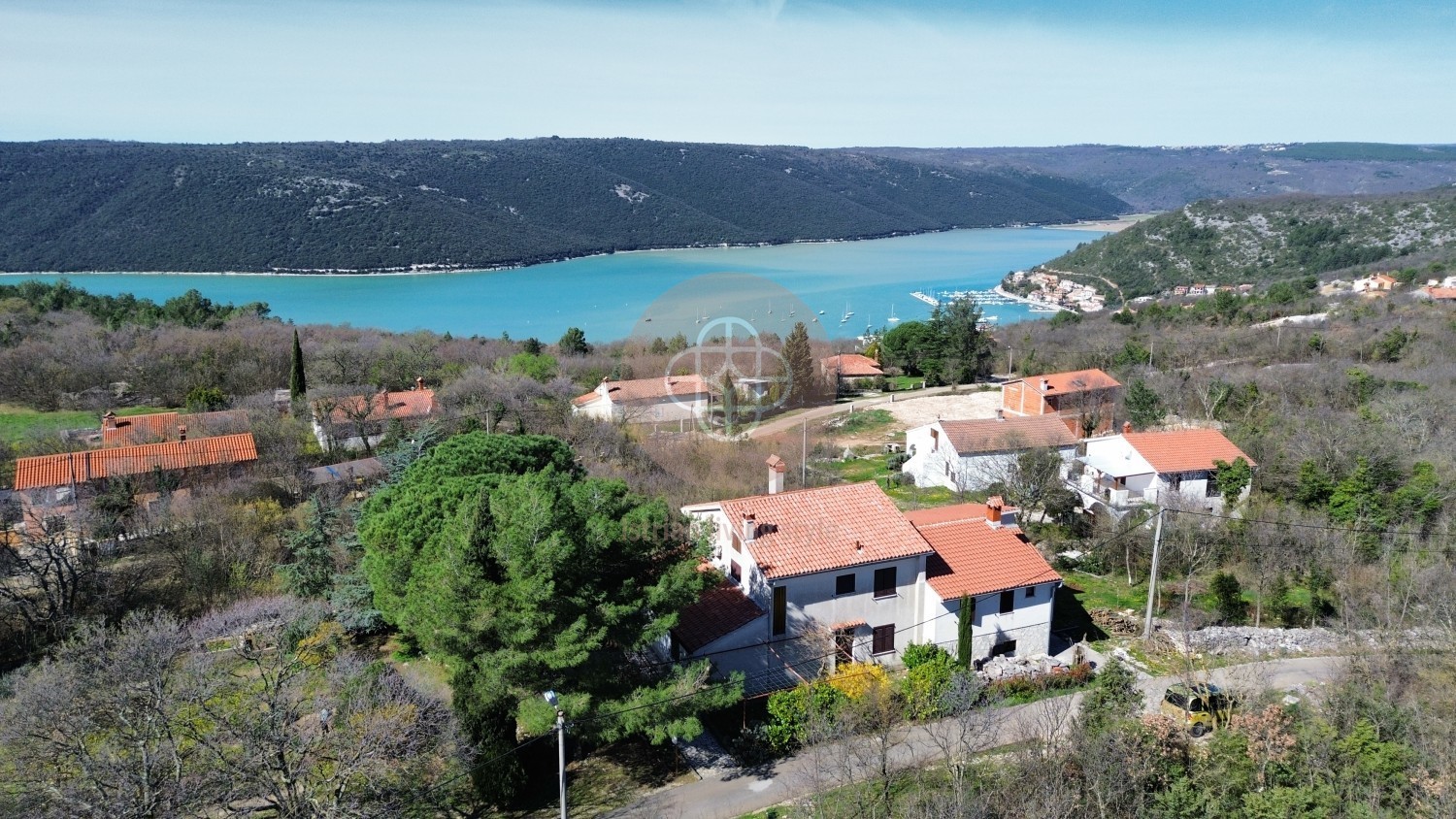 Photo of Semi-detached house with sea view # 2 apartments + basement # Istria