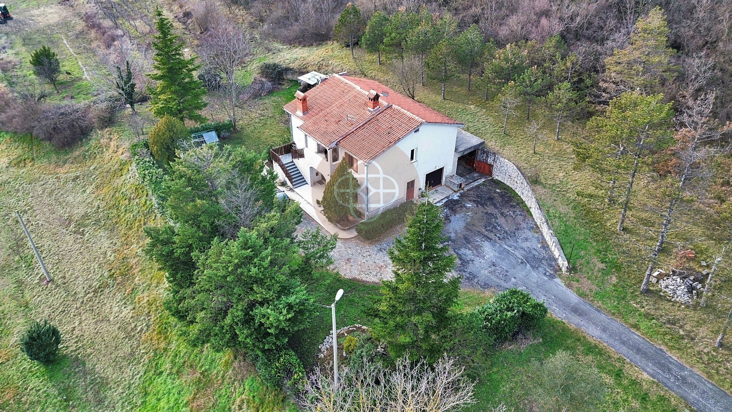 Photo of Residential house with 2 residential units and additional building plot in sunny location