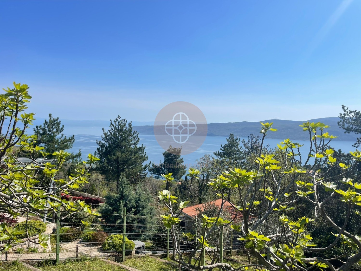 Photo of TOP location with unobstructable 180° sea view *BestInvest*