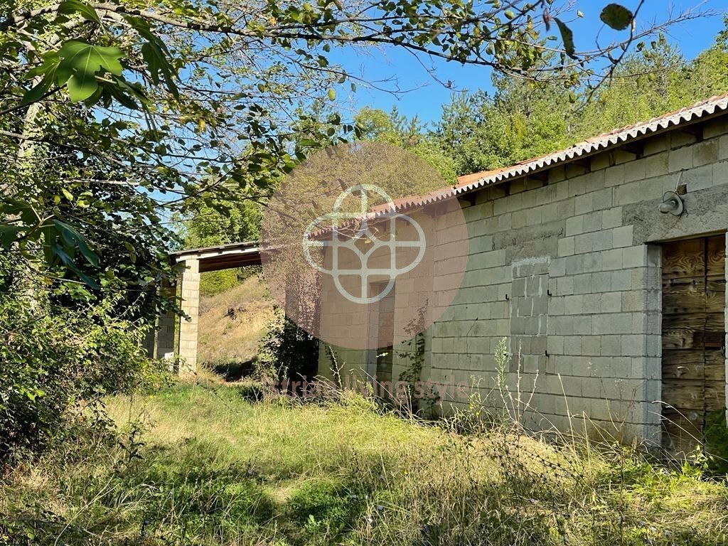 Photo of Dream property with potential and distant view *for renovation*