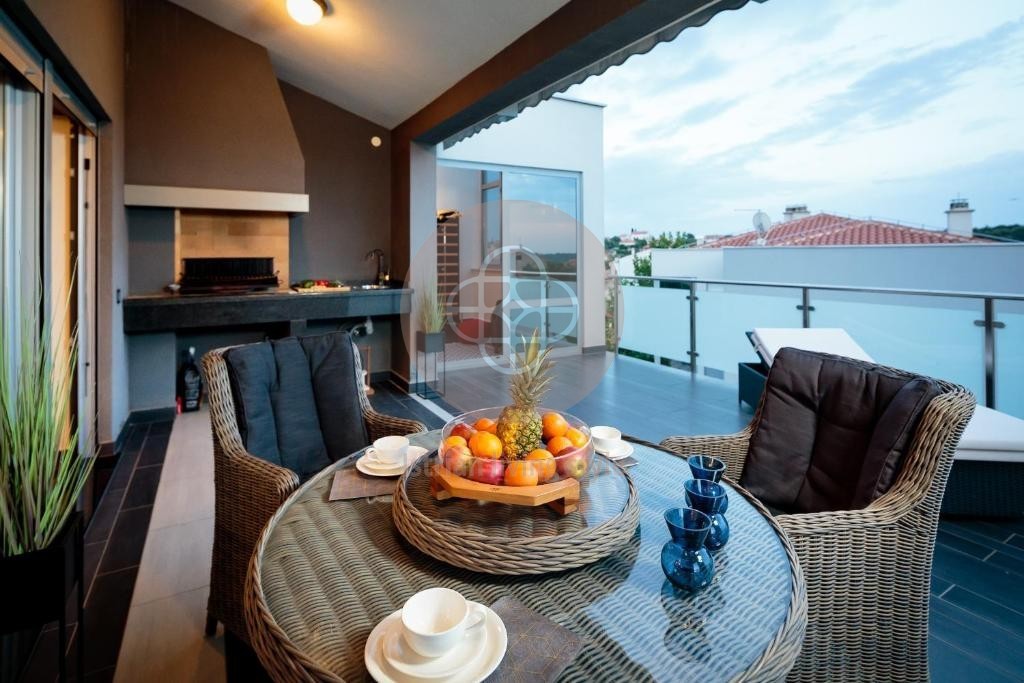 Penthouse on the edge of the city of Pula with a sea view! Accommodation in Pula