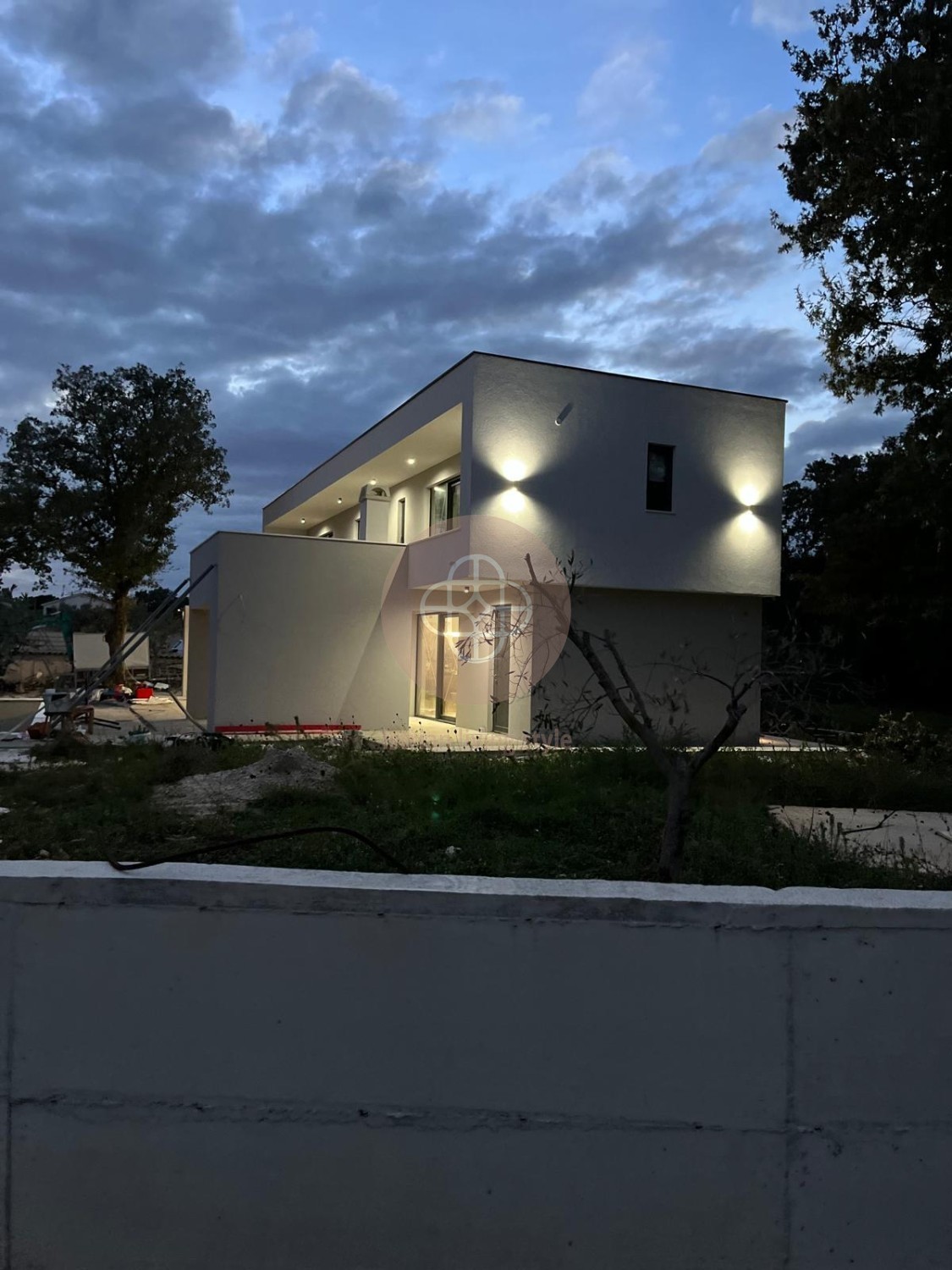 Photo of *New construction* Stylish villa in exposed location at the gates of Pula