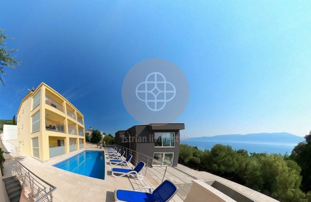 Photo of Apartment house 750 m from the sea, 6 apartments with 4*! ISTRIA - Ravni