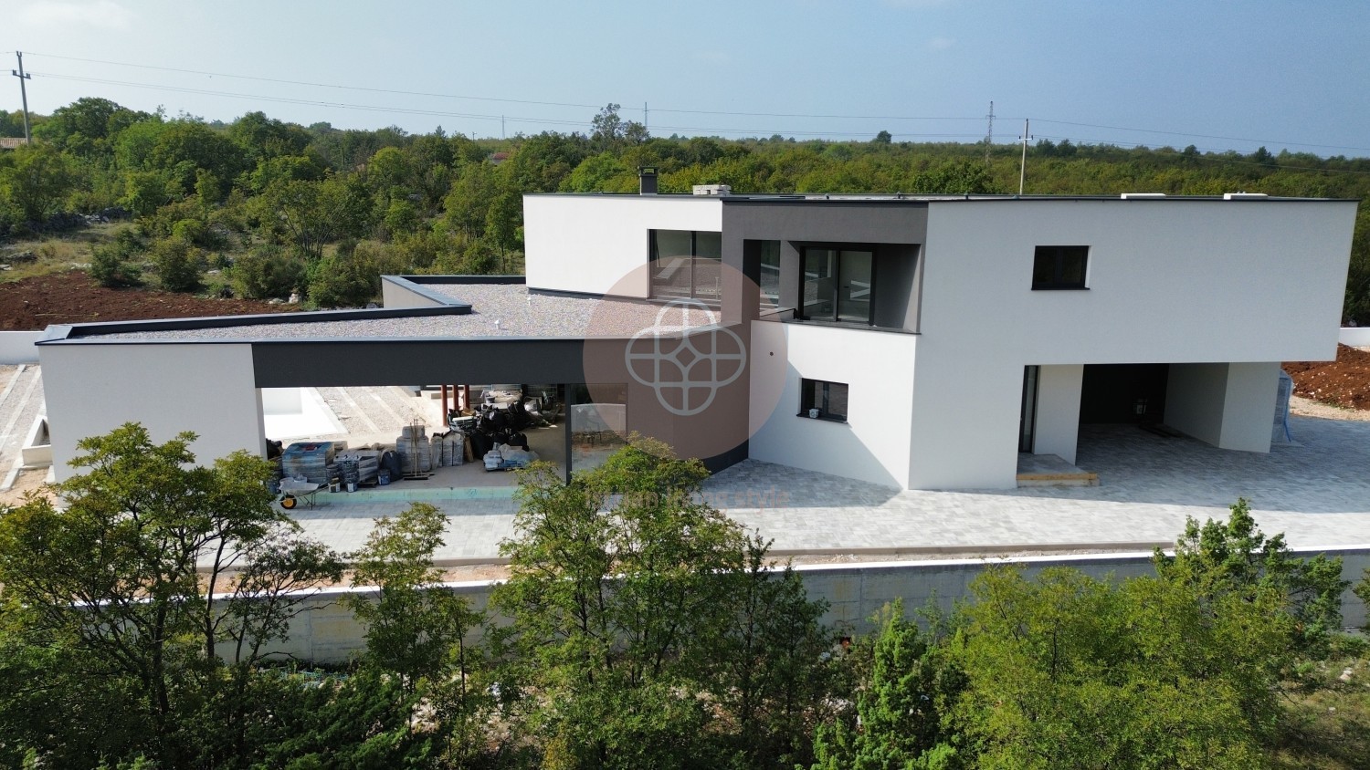 Modern villa in the final stage of construction with a large swimming pool Accommodation in Rasa