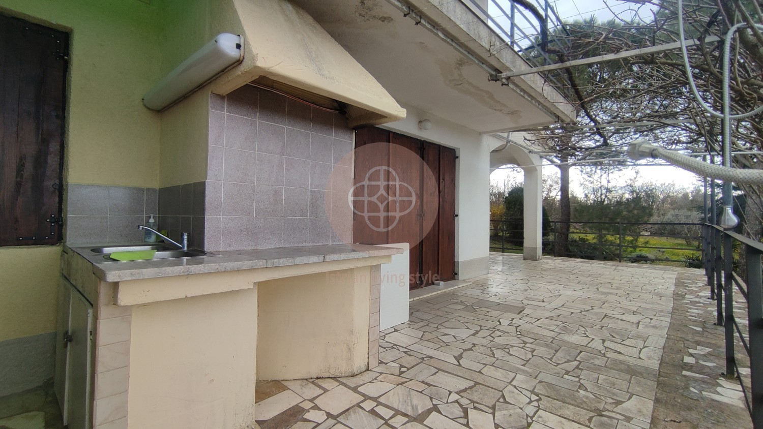 Photo of Semi-detached house with sea view # 2 apartments + basement # Istria