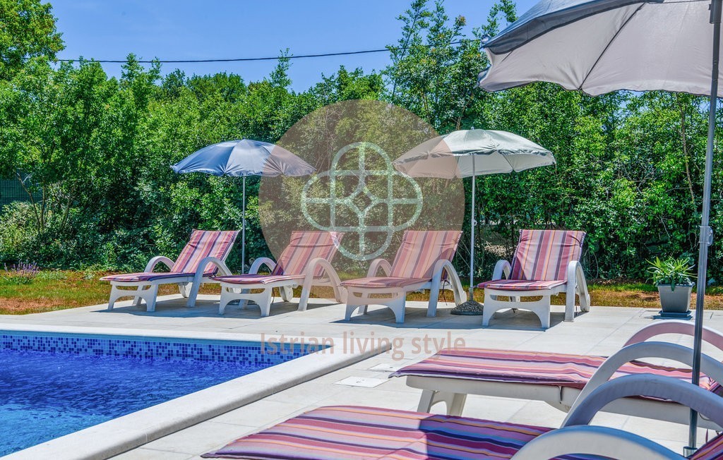 Photo of Beautiful one-story house with swimming pool near the sea, Istria - surroundings of the town of Labin.