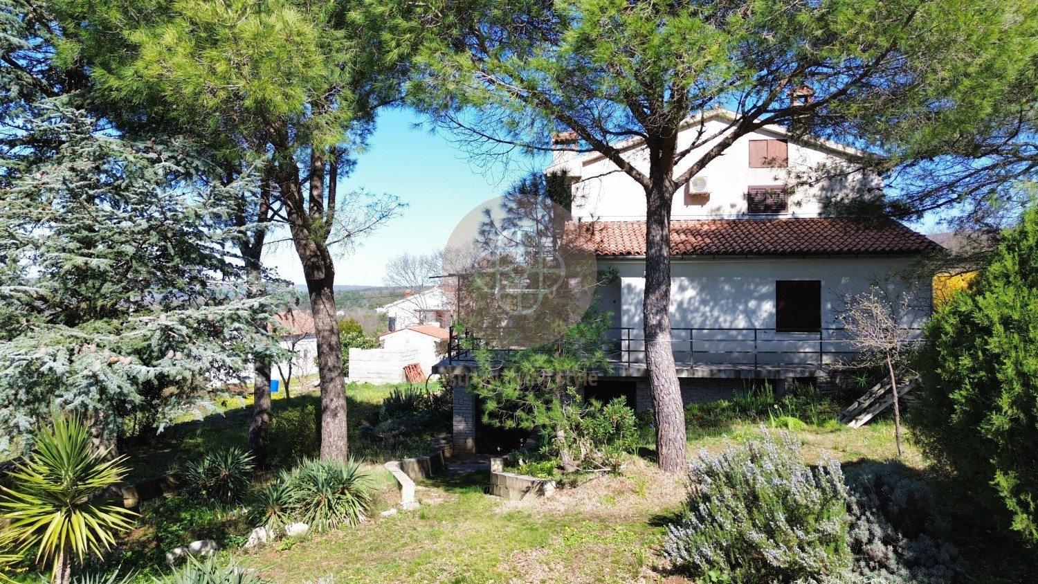 Photo of Semi-detached house with sea view # 2 apartments + basement # Istria