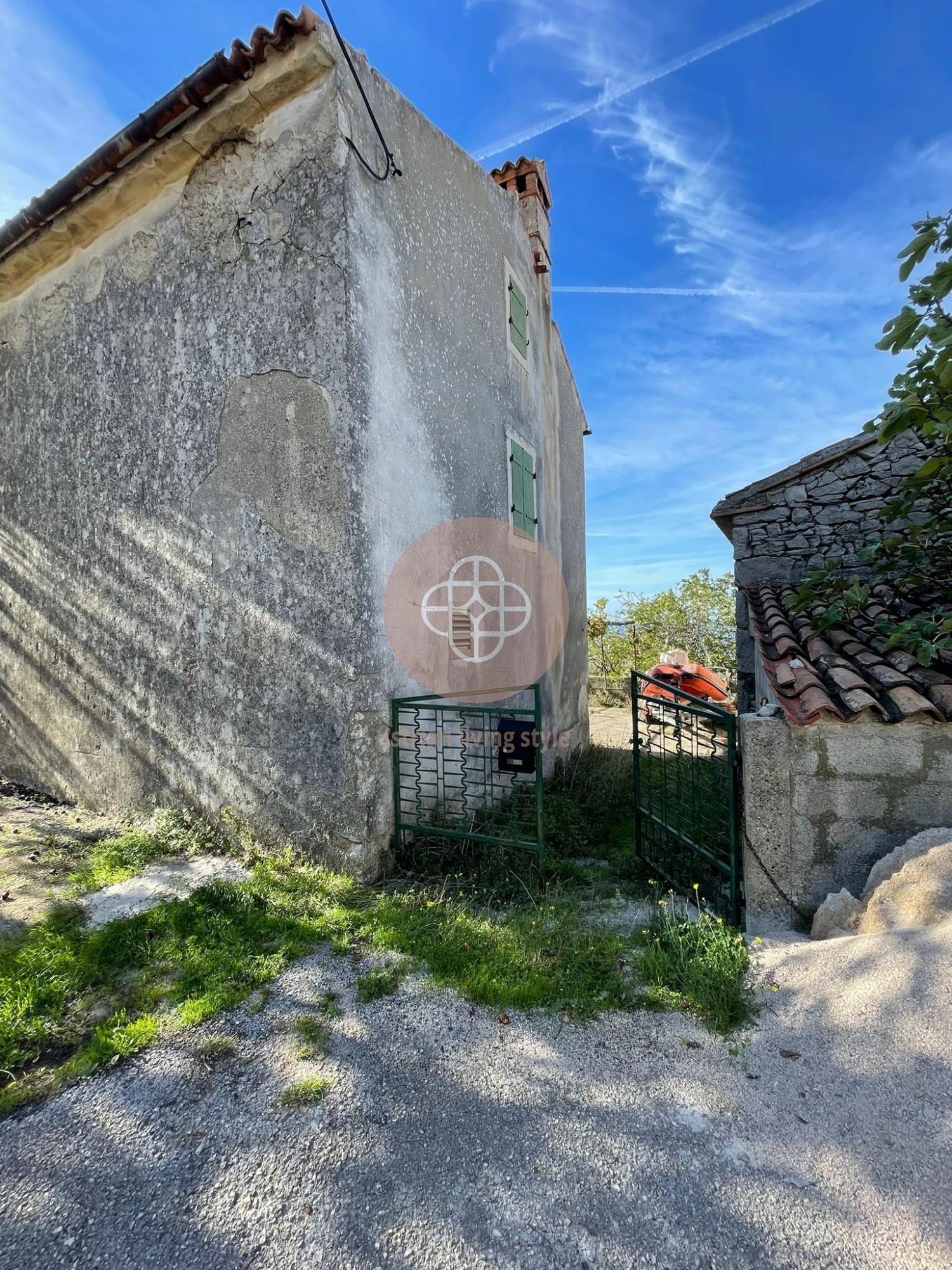 Photo of Two original stone houses to fall in love with & restore *lovers' pieces*