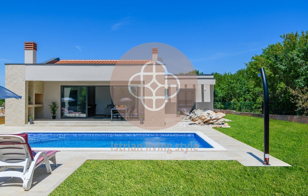 Photo of Beautiful one-story house with swimming pool near the sea, Istria - surroundings of the town of Labin.