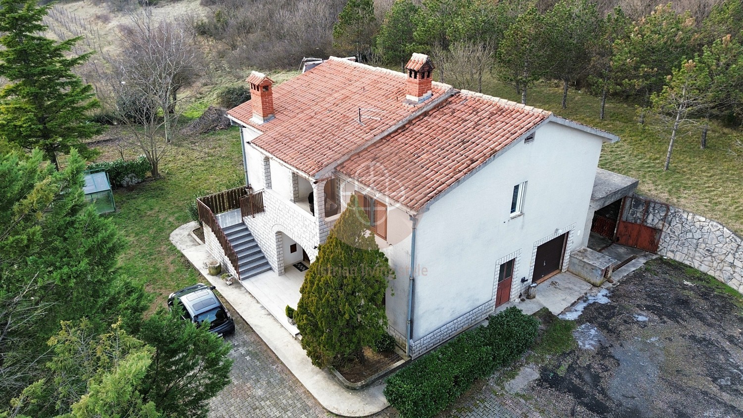 Photo of Residential house with 2 residential units and additional building plot in sunny location