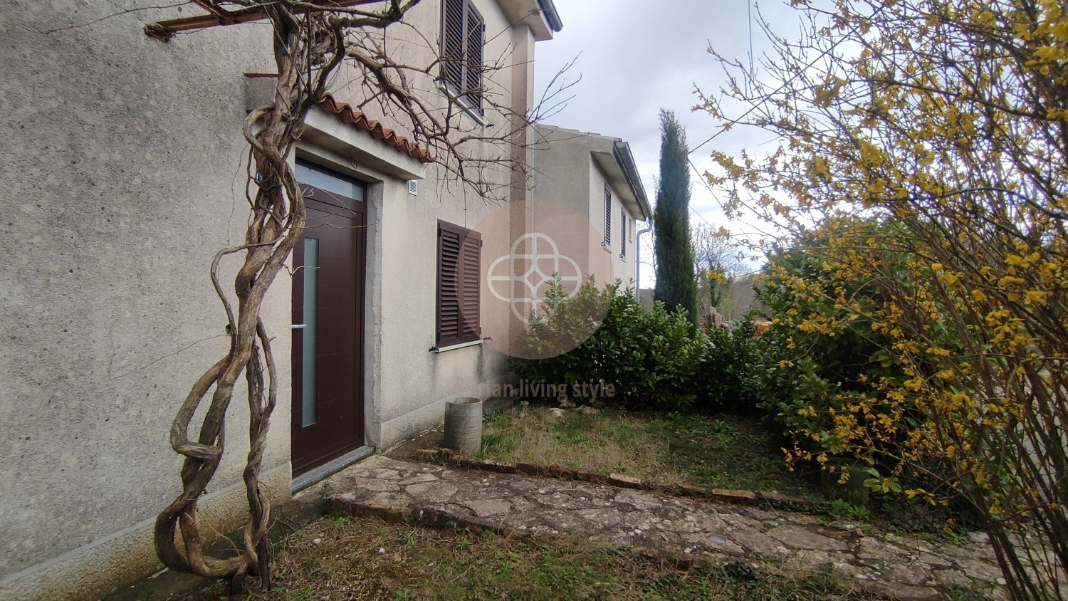 Photo of Semi-detached house with sea view # 2 apartments + basement # Istria