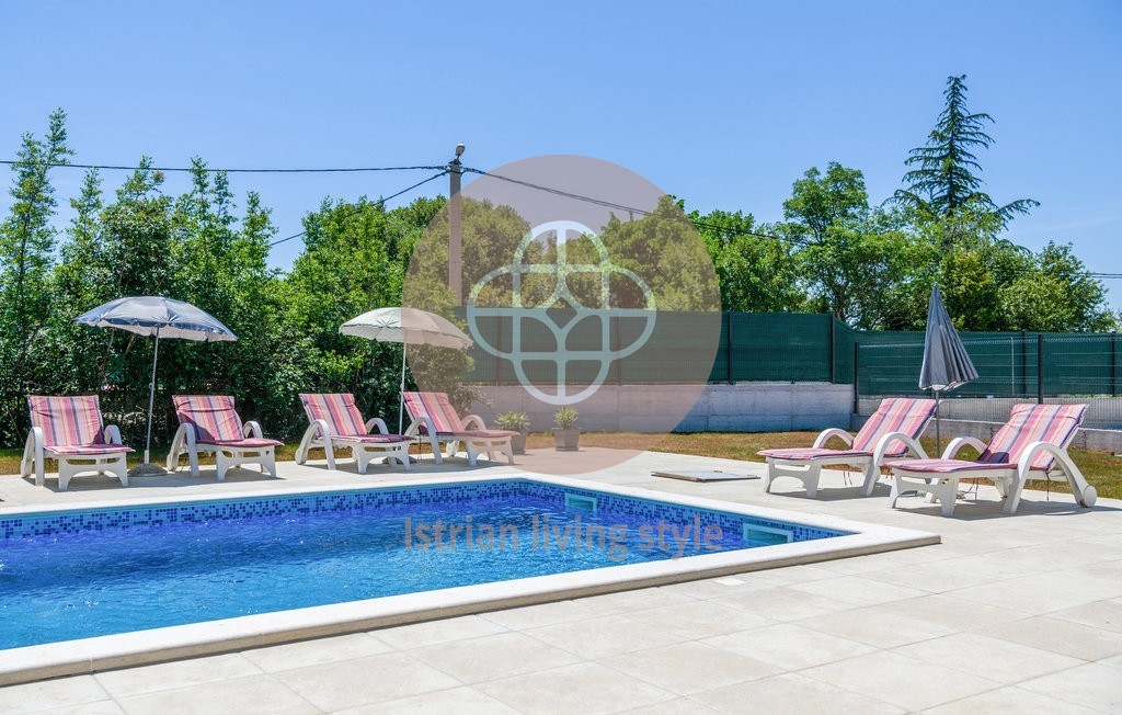 Photo of Beautiful one-story house with swimming pool near the sea, Istria - surroundings of the town of Labin.