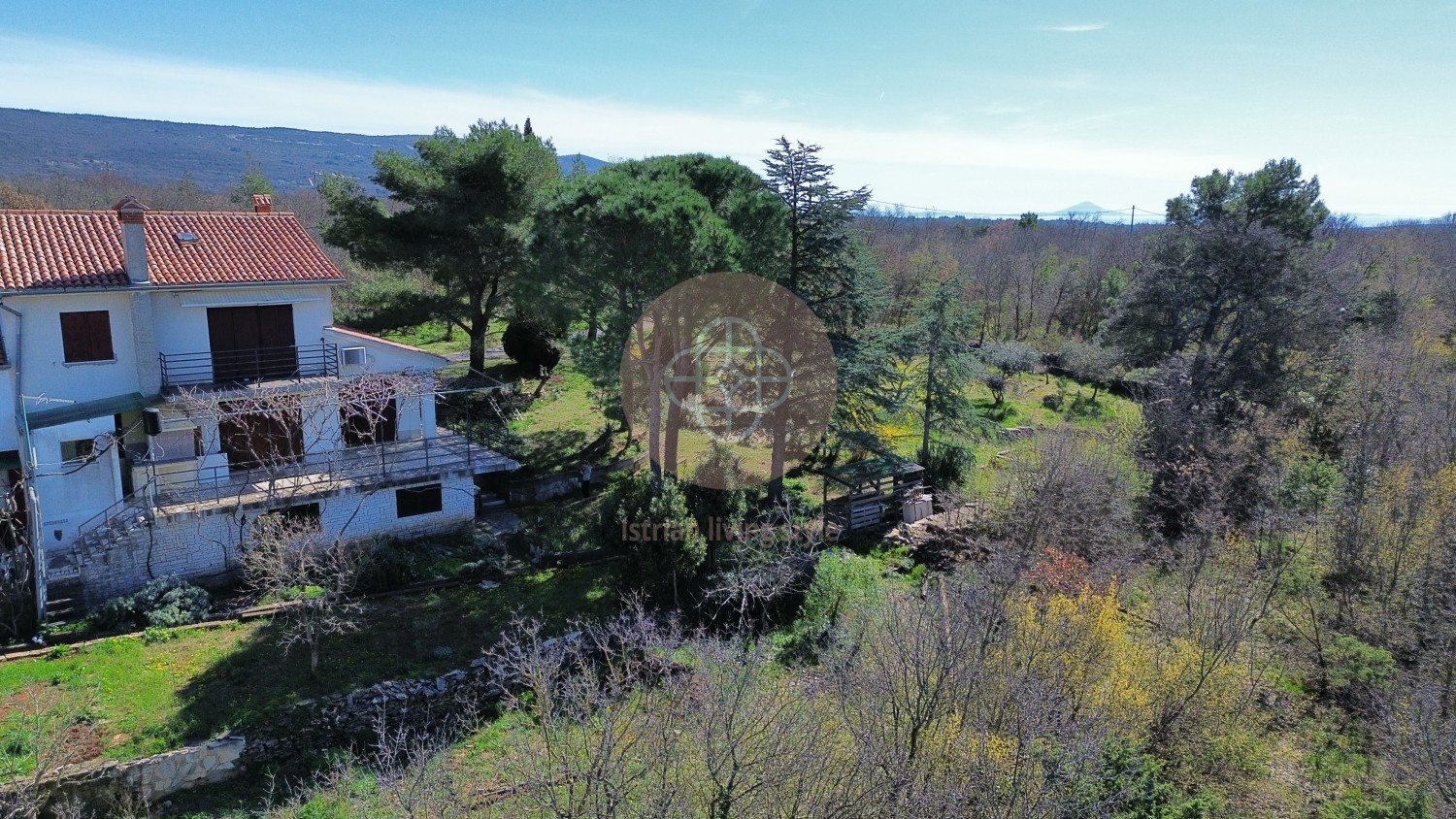 Photo of Semi-detached house with sea view # 2 apartments + basement # Istria