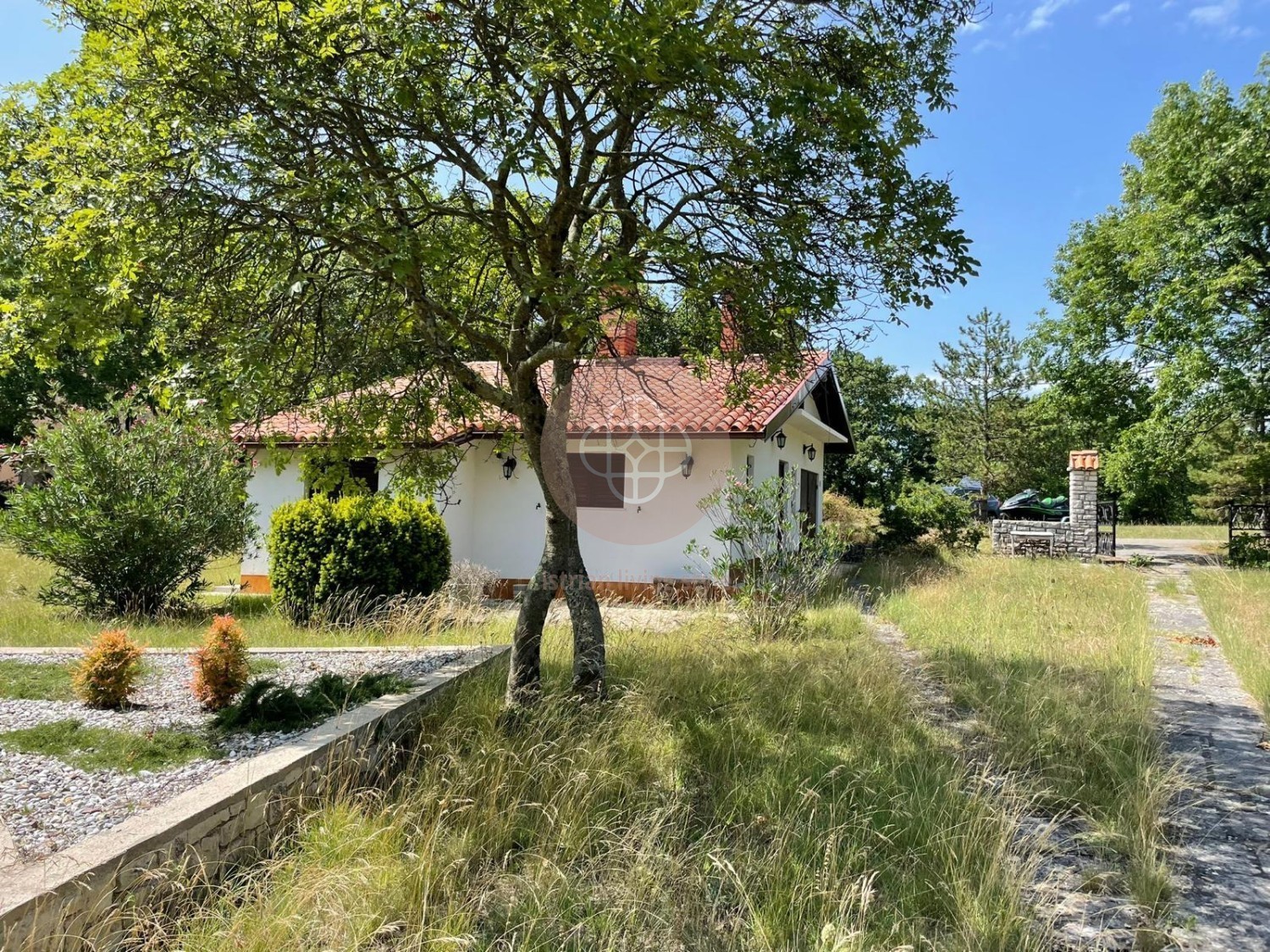 Photo of Rustic detached house with a spacious garden, a barn and a wine cellar