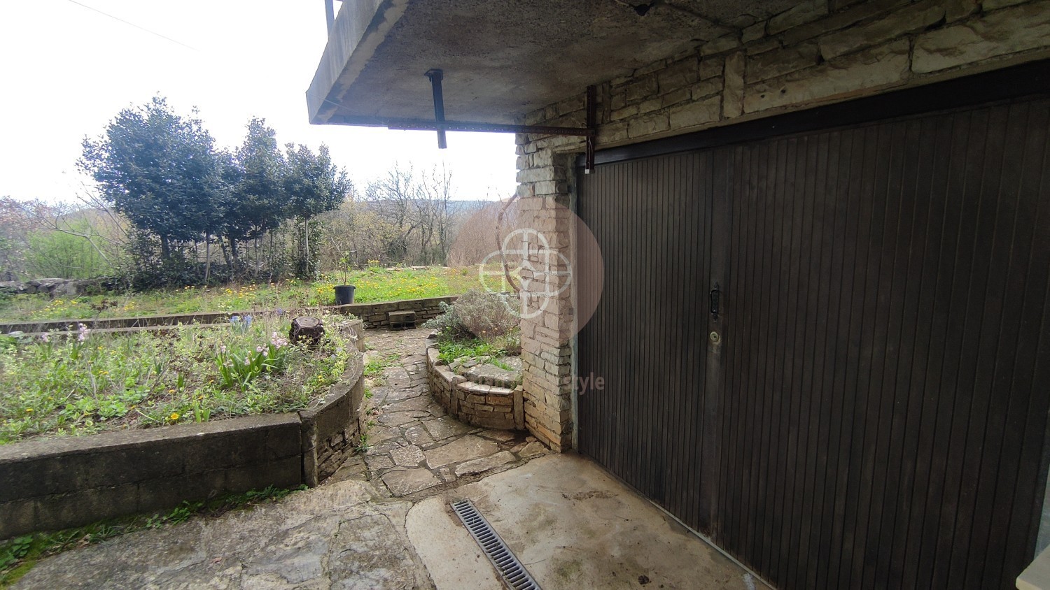 Photo of Semi-detached house with sea view # 2 apartments + basement # Istria