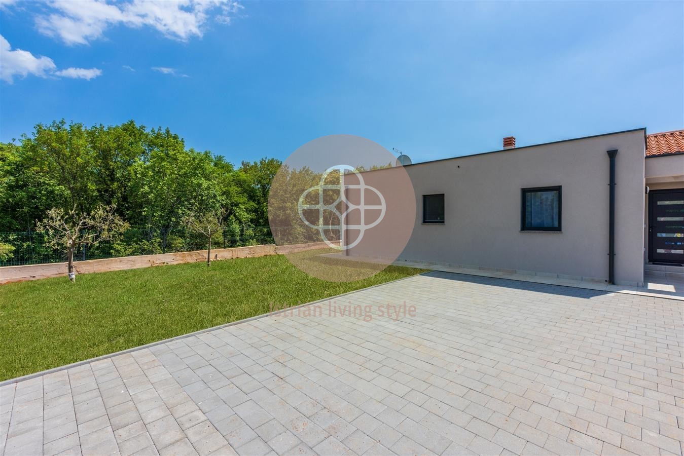 Photo of Beautiful one-story house with swimming pool near the sea, Istria - surroundings of the town of Labin.