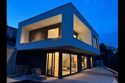 MEDITERAN POD VAŠIM NOGAMA **Villa iz snova - novogradnja BestInvest*