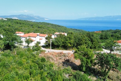 Baugrundstück am Meer / ausgezeichnete Location im Osten Istriens!