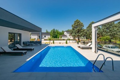 Szykowny bungalow w nowym budownictwie na ukończeniu